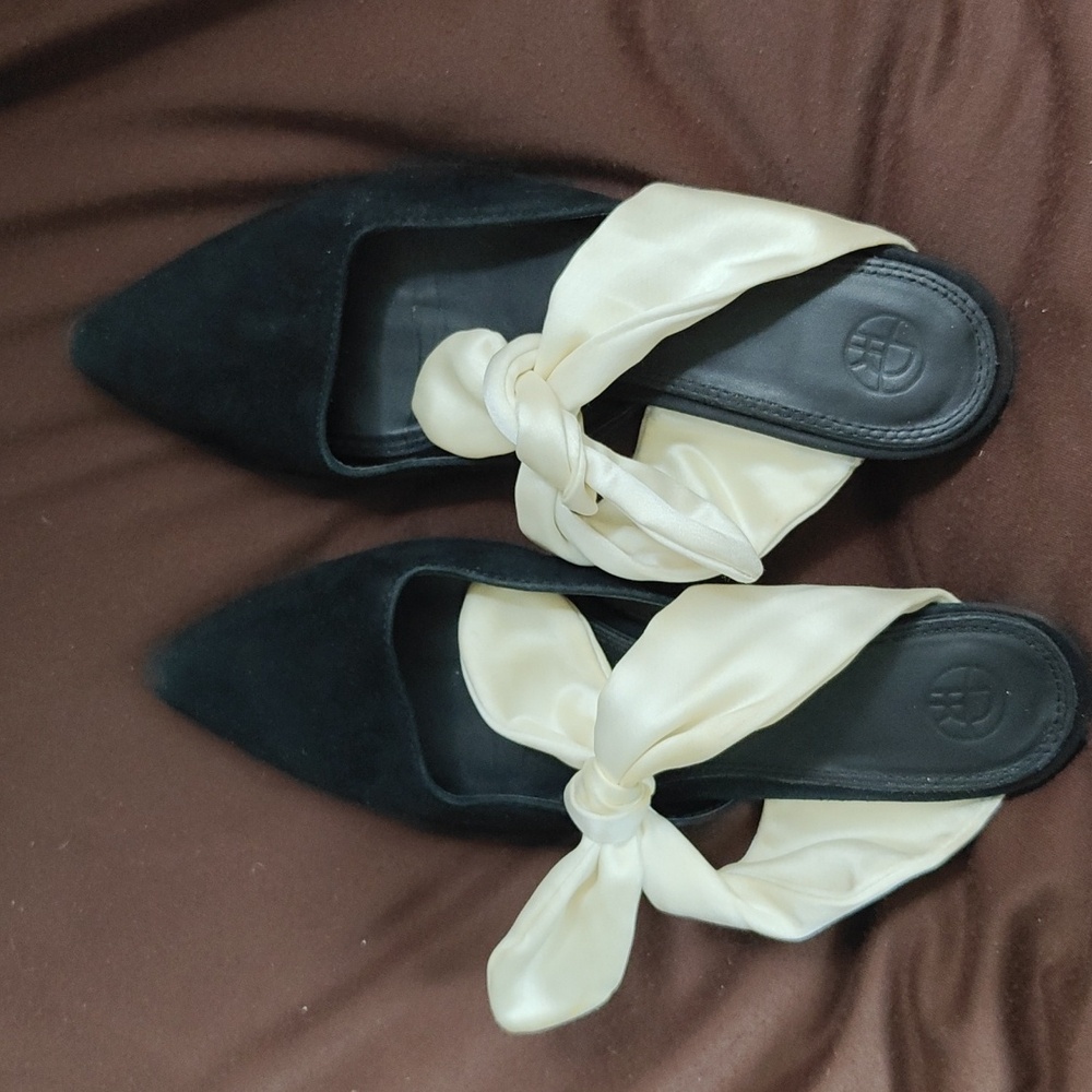 The row sandles